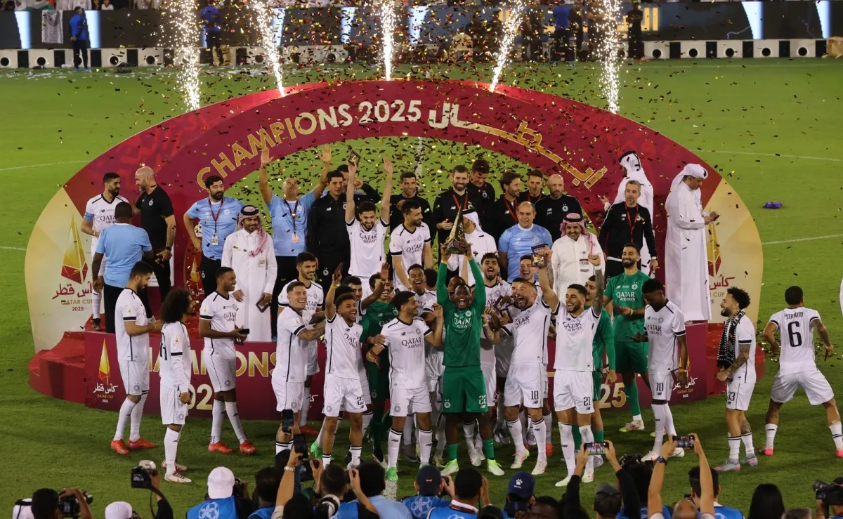 رئيس اللجنة الأولمبية يتوج السد بطلا لكأس قطر للمرة الرابعة في تاريخه