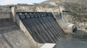 رئيس المحطات المائية يقوم بزيارة تفقدية لقطاع محطتي كهرباء خزان أسوان (1 و 2)