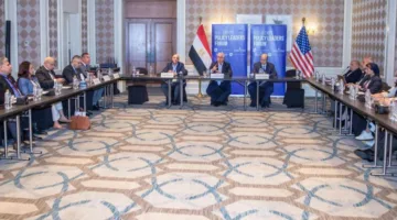 رئيس المنطقة الاقتصادية لقناة السويس يشارك في ندوة حوارية تحت عنوان “المنطقة الاقتصادية كوجهة استثمارية”