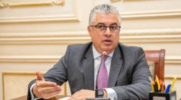 رئيس المنطقة الاقتصادية لقناة السويس يوقع اتفاقية لمشروع إنتاج مواد التعبئة والتغليف باستثمار قدره 60 مليون دولار