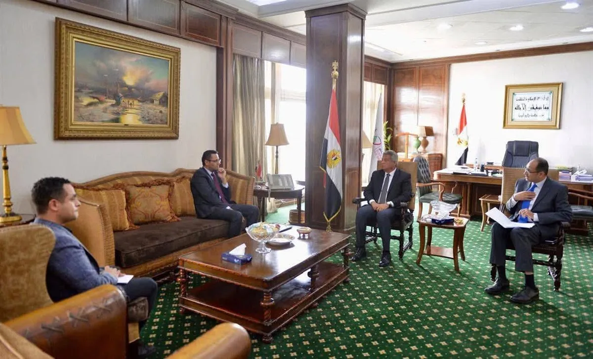 رئيس الهيئة العليا للإعلام يلتقي نقيب الصحفيين لبحث قضايا مشتركة بين الطرفين (صور) رئيس الهيئة العليا للإعلام يلتقي نقيب الصحفيين لبحث قضايا مشتركة بين الطرفين (صور)