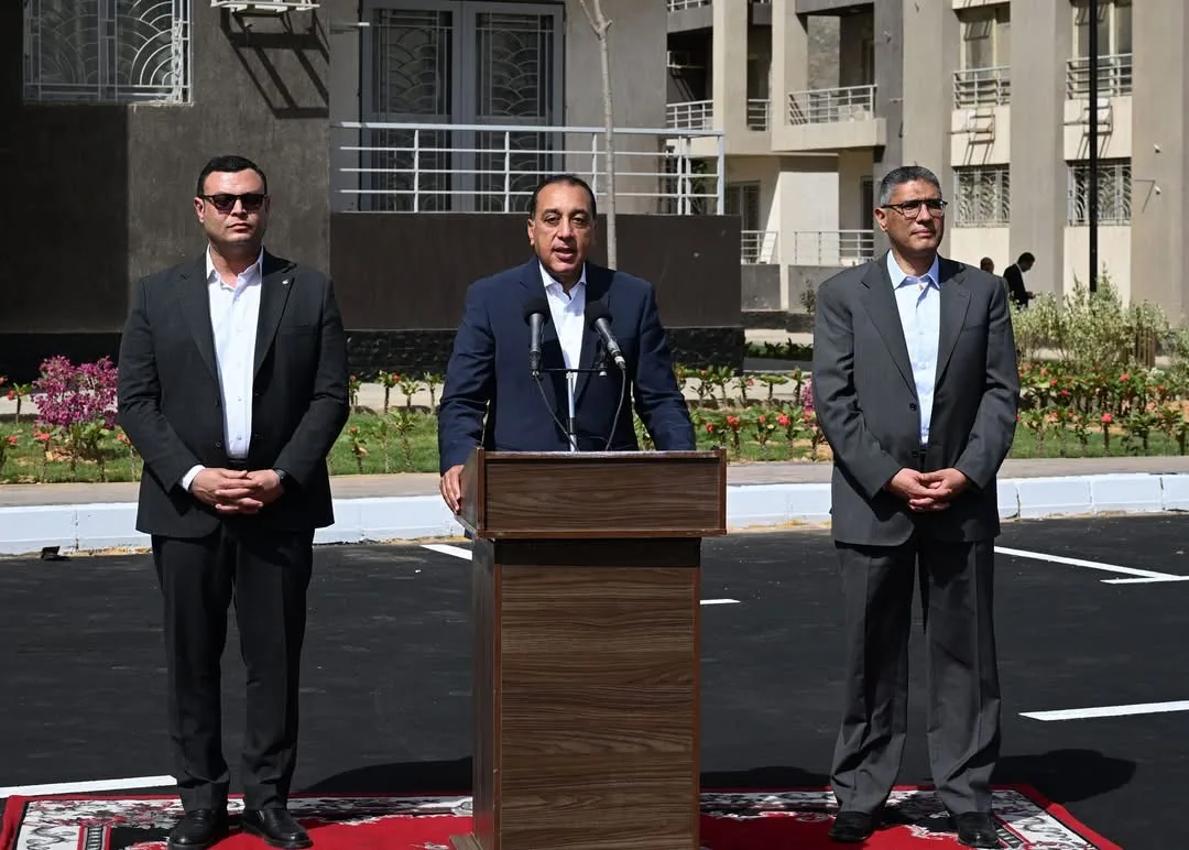 رئيس الوزراء: الفرد يتحمل 40% فقط من تكلفة وحدات الإسكان الاجتماعي رئيس الوزراء: الفرد يتحمل 40% فقط من تكلفة وحدات الإسكان الاجتماعي