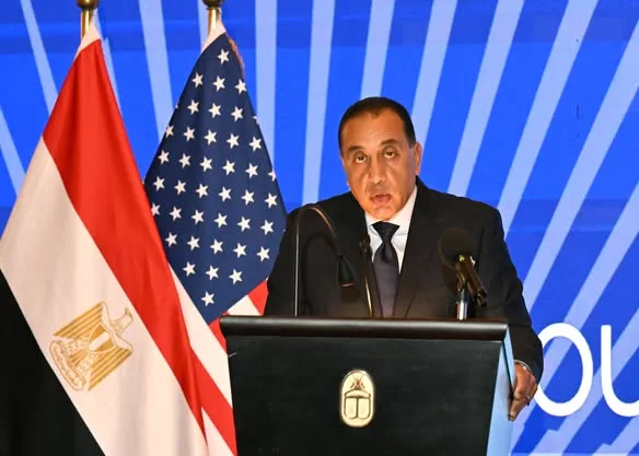 رئيس الوزراء: تعزيز دور القطاع الخاص يمثل الأساس لاستراتيجية التحول الاقتصادي في مصر رئيس الوزراء: تعزيز دور القطاع الخاص يمثل الأساس لاستراتيجية التحول الاقتصادي في مصر