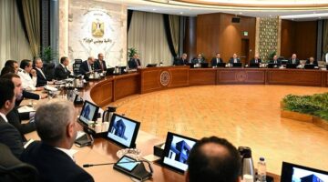 رئيس الوزراء: سرعة تنفيذ منظومة التأشيرة الإلكترونية العاجلة لتيسير دخول السائحين