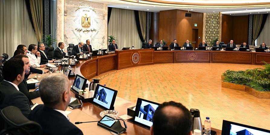 رئيس الوزراء: سرعة تنفيذ منظومة التأشيرة الإلكترونية العاجلة لتيسير دخول السائحين