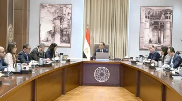 رئيس الوزراء: مستمرون في الالتزام بالسقف المالي المُحدد للاستثمارات العامة