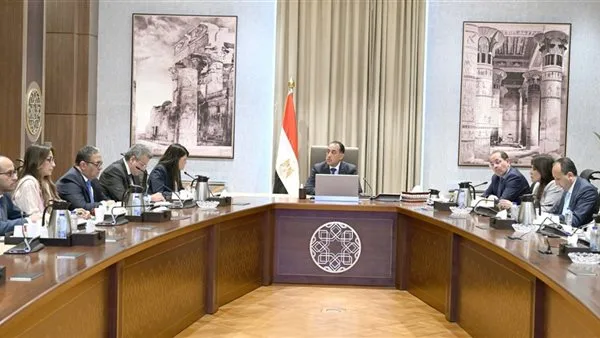 رئيس الوزراء: مستمرون في الالتزام بالسقف المالي المُحدد للاستثمارات العامة رئيس الوزراء: مستمرون في الالتزام بالسقف المالي المُحدد للاستثمارات العامة