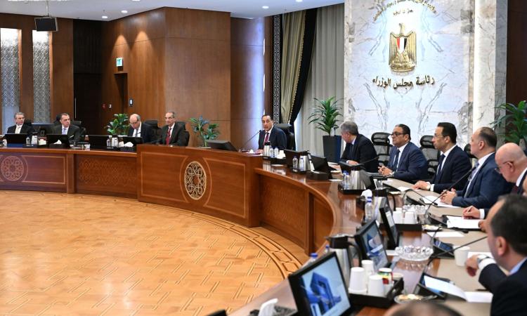 رئيس الوزراء: نستهدف مضاعفة أعداد السياح وتيسير إجراءات الدخول بالمطارات