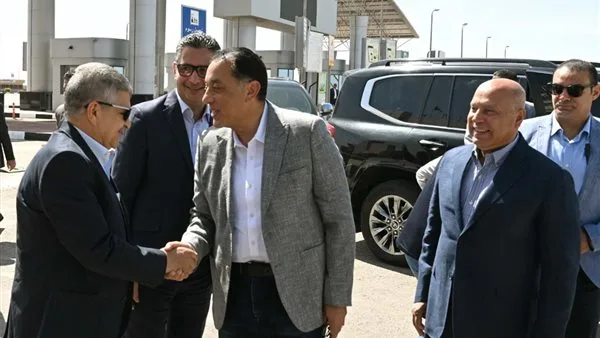 رئيس الوزراء: نسعي لتحويل المنطقة الاقتصادية لقناة السويس مركز عالمي للتجارة والصناعة