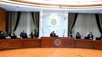 رئيس الوزراء يبحث فرص الاستثمار وتطوير العلاقات الاقتصادية مع الولايات المتحدة