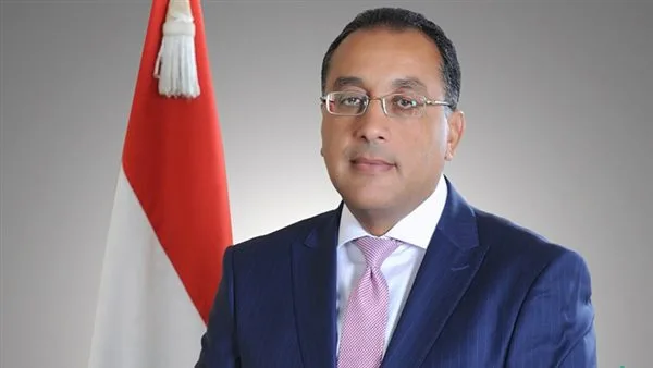 رئيس الوزراء يتفقد عدة مشروعات تابعة للمنطقة الاقتصادية لقناة السويس