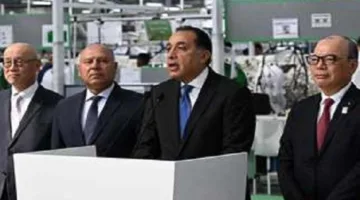 رئيس الوزراء يدشّن مصنعًا لإنتاج الوصلات الكهربائية في مدينة العاشر من رمضان