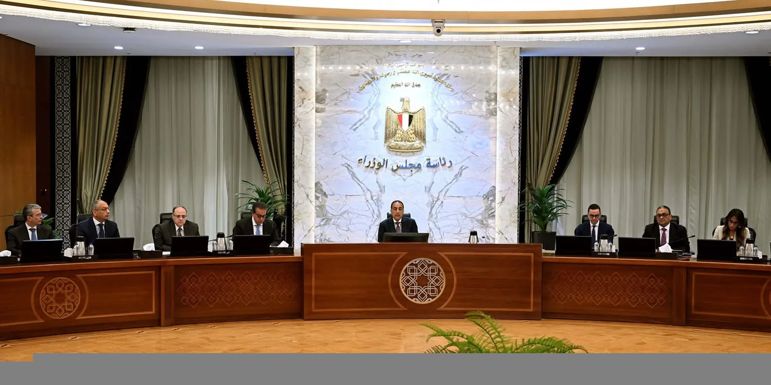 رئيس الوزراء يستعرض الإجراءات المقترحة لتيسير تسجيل ودخول الماركات العالمية إلى السوق المصرية