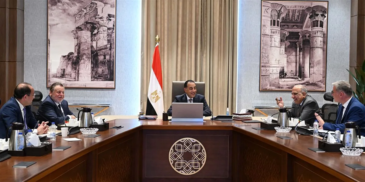 رئيس الوزراء يضمن توافر الوقود لتشغيل محطات الطاقة الكهربائية