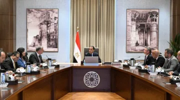 رئيس الوزراء يطلب من إكسون موبيل تقديم خطة مفصلة لبدء الإنتاج في منطقتي امتياز “كايرو” و”مصري”
