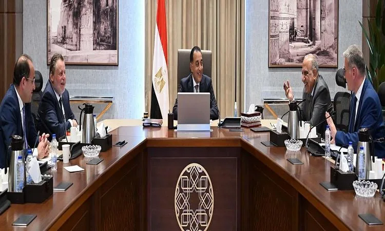 رئيس الوزراء يقدم خطة تأمين الوقود لتشغيل محطات الطاقة الكهربائية