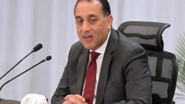 رئيس الوزراء يقوم بجولة في الأتوبيس الترددي للاطلاع على التشغيل التجريبي رئيس الوزراء يقوم بجولة في الأتوبيس الترددي للاطلاع على التشغيل التجريبي