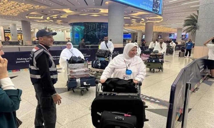 رئيس بعثة الحج الرسمية: وصول 6720 حاجًا من الحج بالقرعة إلى المدينة المنورة رئيس بعثة الحج الرسمية: وصول 6720 حاجًا من الحج بالقرعة إلى المدينة المنورة