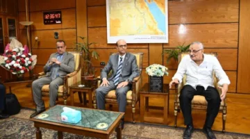 رئيس جامعة أسيوط يستقبل وفد المجلس الوطني للاعتماد EGAC