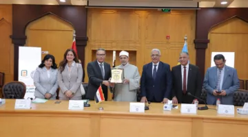 رئيس جامعة الأزهر يبرم اتفاقية تعاون مع البنك الأهلي المصري لتأهيل الطلاب.