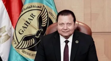 رئيس جامعة القاهرة يحتفل بفوز الدكتور أحمد طه بجائزة الطبيب العربي لعام 2025