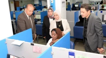 رئيس جامعة المنصورة يزور كليتي السياحة والفنادق والصيدلة لمتابعة سير الامتحانات.