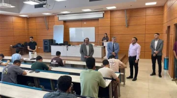 رئيس جامعة بنها الأهلية يزور كليتي علوم الحاسب والاقتصاد للوقوف على سير الامتحانات