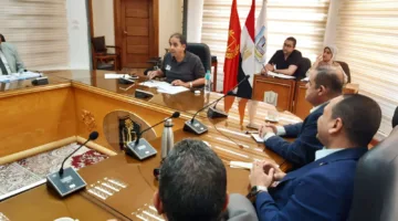 رئيس جامعة بورسعيد يلتقي بعميد كلية الهندسة والمسؤولين عن الوحدات والمراكز الخاصة بالكلية