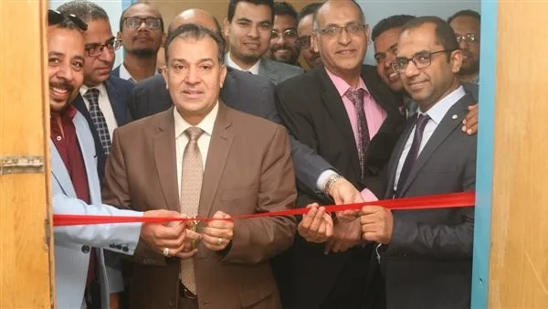 رئيس جامعة جنوب الوادي يفتتح وحدات طبية متخصصة بمستشفى المعبر الجامعى