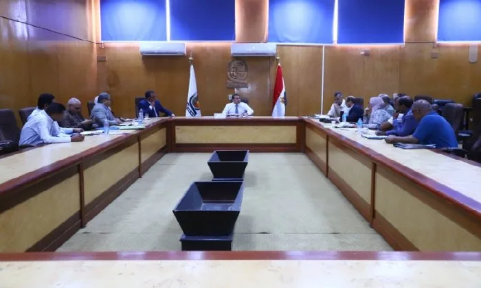 رئيس جامعة جنوب الوادي يقود اللجنة التنسيقية لخطط الاستثمار. رئيس جامعة جنوب الوادي يقود اللجنة التنسيقية لخطط الاستثمار.