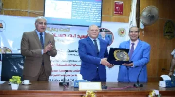 رئيس جامعة سوهاج يفتتح المؤتمر الطلابي الأول بكلية الآداب