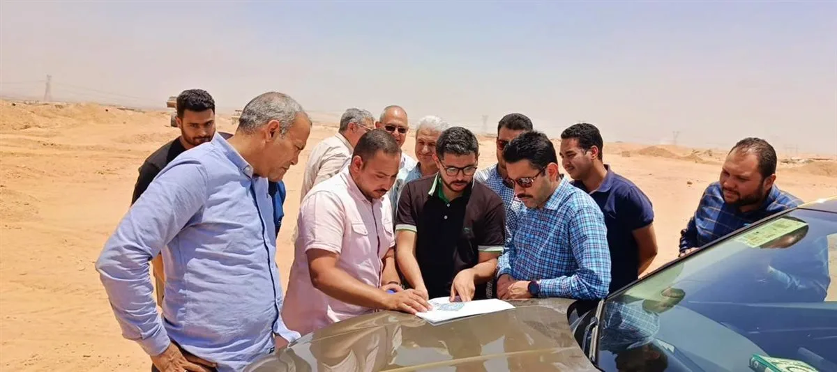 رئيس جهاز العبور الجديدة يشرف على تنفيذ مشاريع البنية التحتية تحضيراً لتسليم الأراضي. رئيس جهاز العبور الجديدة يشرف على تنفيذ مشاريع البنية التحتية تحضيراً لتسليم الأراضي.