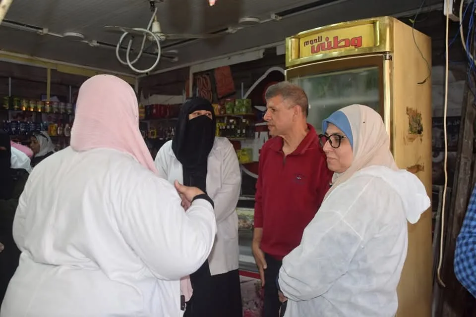 رئيس حى زهور بورسعيد يترأس حملة على الأسواق ومحال بيع المواد الغذائية