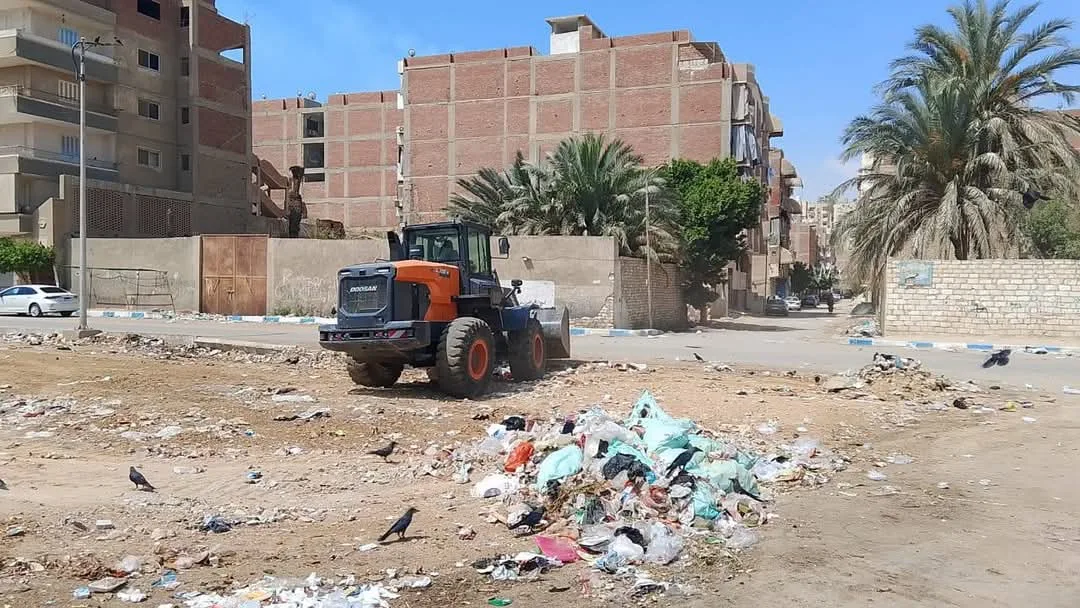 رئيس حي الأربعين بالسويس: حملات موسعة لتطوير الشوارع والميادين ورفع الإشغالات