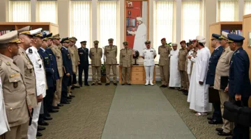 رئيس كلية الدفاع الوطني يستقبل وفدًا من الجزائر