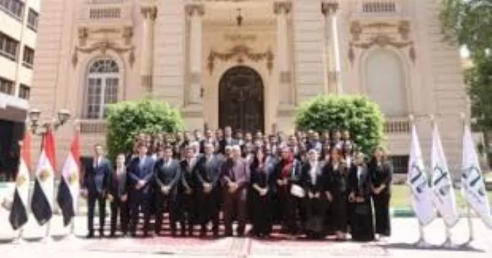رئيس مجلس الدولة يستقبل وفدًا من طلاب كلية القانون بالأكاديمية العربية للعلوم والنقل البحري رئيس مجلس الدولة يستقبل وفدًا من طلاب كلية القانون بالأكاديمية العربية للعلوم والنقل البحري