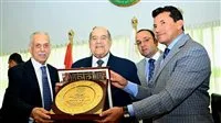رئيس مجلس الشيوخ يشارك في أنشطة البرنامج التدريبي “تطوير مهارات الشباب لمواجهة الأزمات”