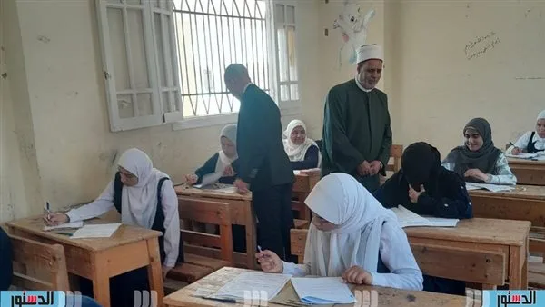 رئيس “مطروح الأزهرية” يؤكد ضرورة توفير بيئة مريحة لامتحانات الشهادات رئيس “مطروح الأزهرية” يؤكد ضرورة توفير بيئة مريحة لامتحانات الشهادات
