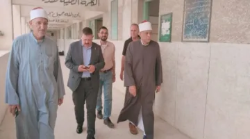 رئيس منطقة البحيرة الأزهرية يزور لجان امتحانات الشهادة الإعدادية في معاهد كفر الدوار