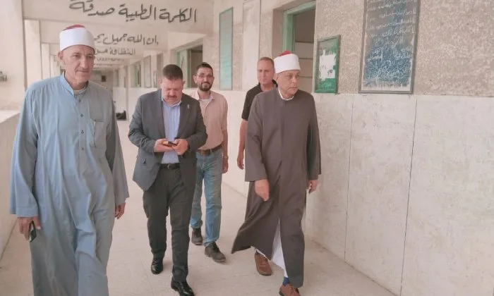 رئيس منطقة البحيرة الأزهرية يزور لجان امتحانات الشهادة الإعدادية في معاهد كفر الدوار رئيس منطقة البحيرة الأزهرية يزور لجان امتحانات الشهادة الإعدادية في معاهد كفر الدوار