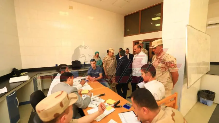رئيس منطقة تجنيد وتعبئة المنصورة يزور جامعة كفر الشيخ
