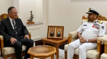 رئيس هيئة الأركان للقوات المسلحة يستقبل وفد الأكاديمية العسكرية البريطانية للدراسات الدفاعية