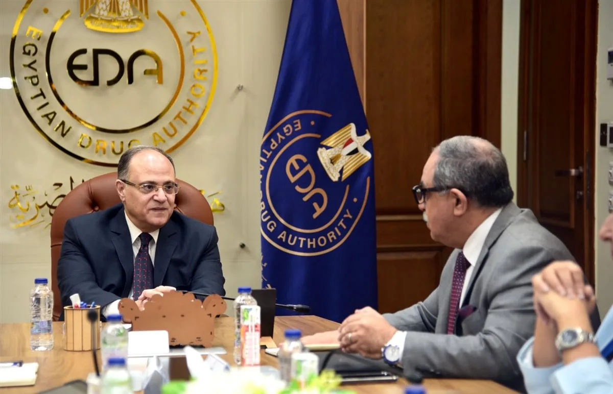 رئيس هيئة الدواء المصرية يستقبل وفد الشركة القابضة للقاحات «فاكسيرا»