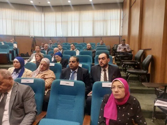 رئيس هيئة الضرائب: اصلاحات جذرية لتعزيز الاستثمار ودمج الاقتصاد غير الرسمي رئيس هيئة الضرائب: اصلاحات جذرية لتعزيز الاستثمار ودمج الاقتصاد غير الرسمي