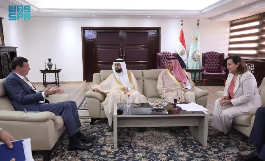 رئيس هيئة الغذاء والدواء يناقش سبل التعاون مع الجهات الرقابية المصرية في القاهرة رئيس هيئة الغذاء والدواء يناقش سبل التعاون مع الجهات الرقابية المصرية في القاهرة