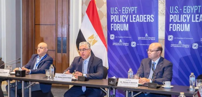رئيس هيئة قناة السويس: المنطقة الاقتصادية تعد حلاً عالمياً لجذب الاستثمارات ومواجهة التحديات رئيس هيئة قناة السويس: المنطقة الاقتصادية تعد حلاً عالمياً لجذب الاستثمارات ومواجهة التحديات