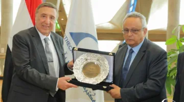 رئيس وأعضاء المحكمة الدستورية العليا يتفقدون مكتبة الإسكندرية