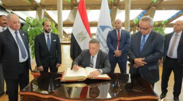رئيس وأعضاء “المحكمة الدستورية العليا” يتفقدون مكتبة الإسكندرية (صور)