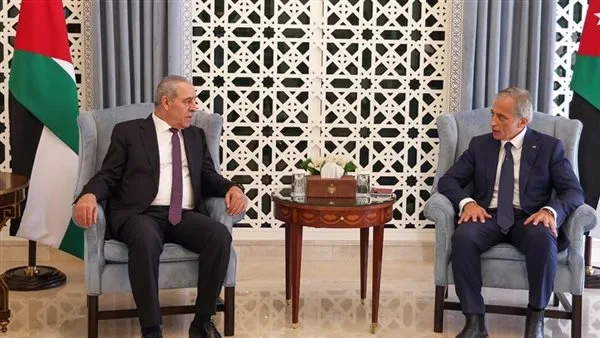 رئيس وزراء الأردن يستقبل نائب الرئيس الفلسطيني: نتعامل مع جميع محاولات التهجير