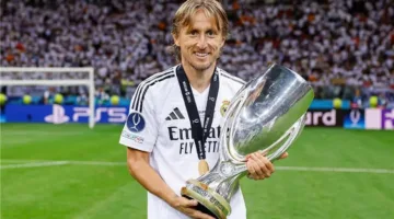 راكيتيتش: شهدت موقفًا مؤلمًا يحدث للمرة الأولى في ليلة وداع مودريتش لجمهور ريال مدريد
